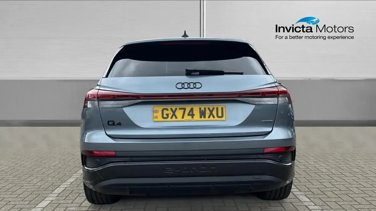 Used Audi Q4 e-tron Black Edition 210 kW (286 HP) 2024 Blue SUV