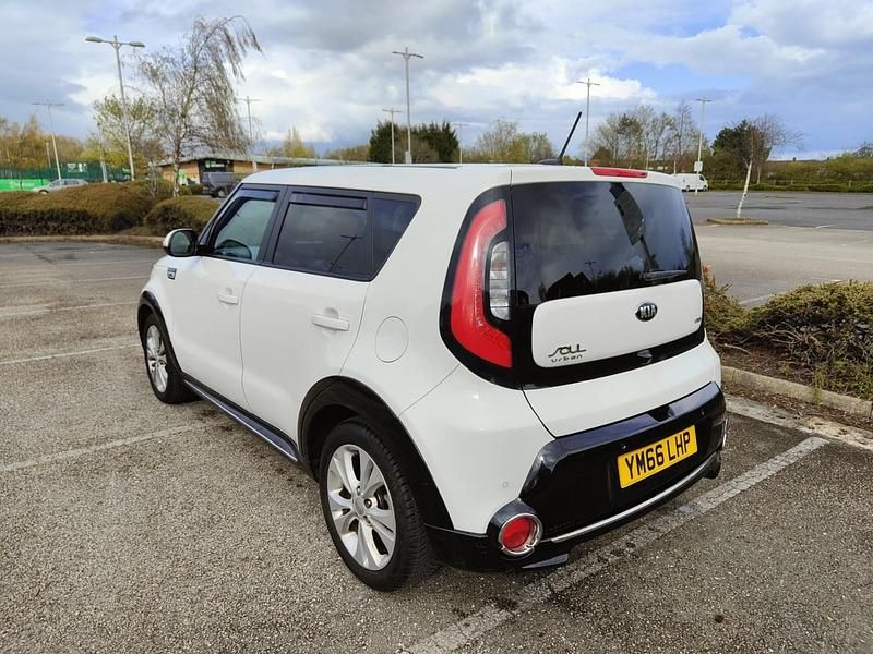 Used Kia Soul Urban 134 HP (98 kW) 2017 White SUV