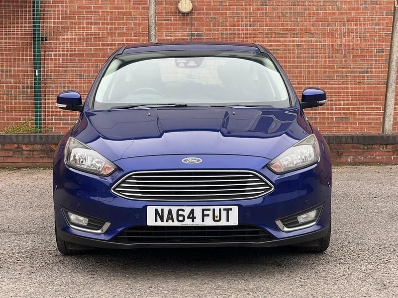 Used Ford Focus Titanium 115 HP (84 kW) 2014 Blue Hatchback
