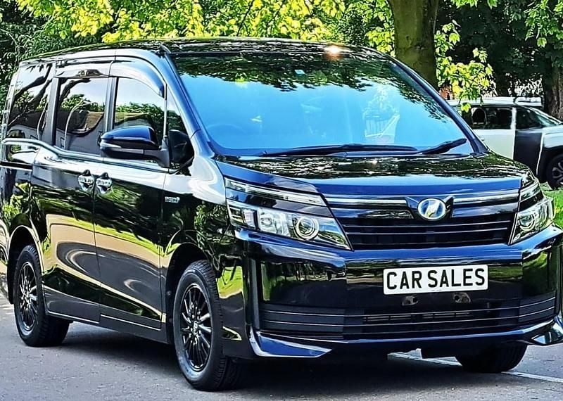 Used Toyota Voxy 2015 Bllack MPV