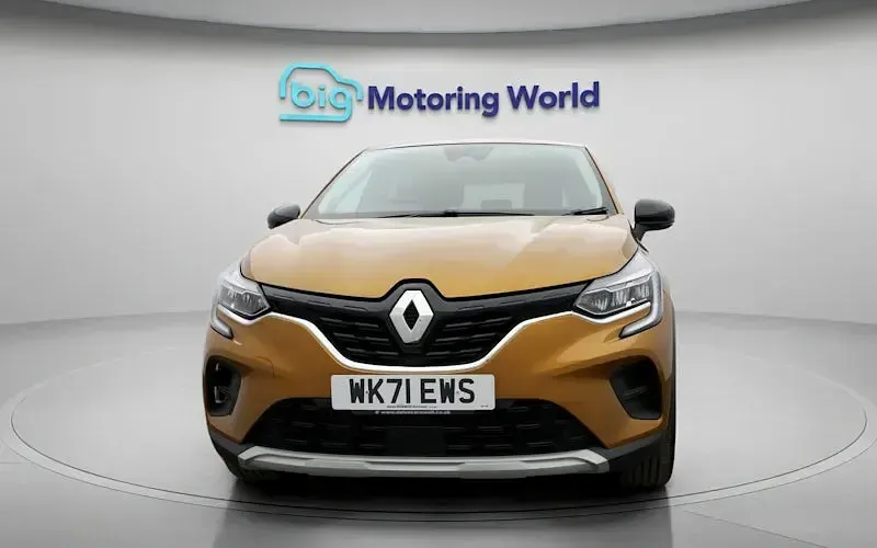 Used Renault Captur Iconic 140 HP (102 kW) 2021 Orange SUV
