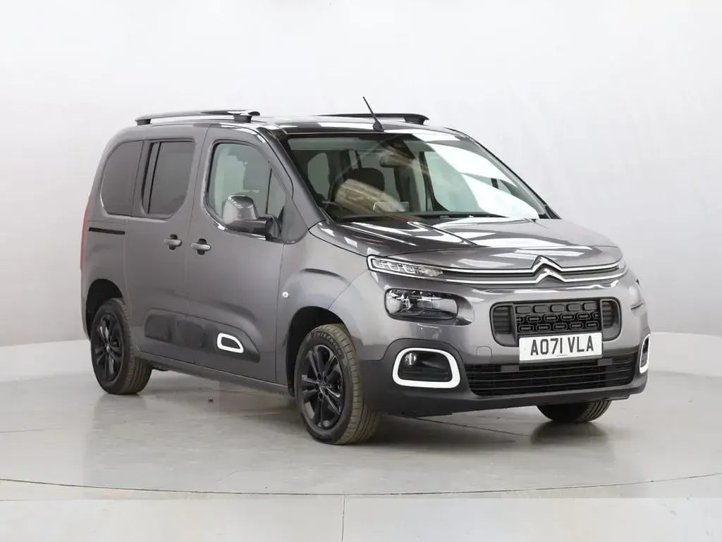 Used Citroën Berlingo Flair 100 HP (73 kW) 2021 Grey MPV