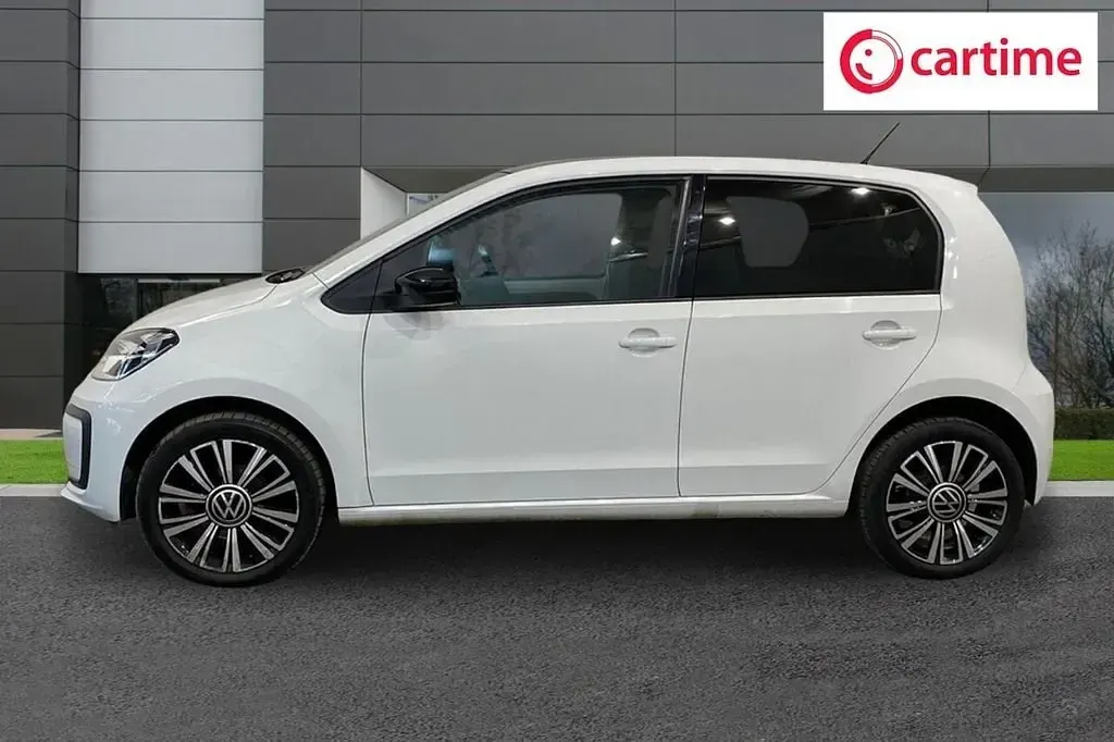 Begagnad VW up! Black Edition 65 HK (47 kW) 2021 Vit Halvkombi