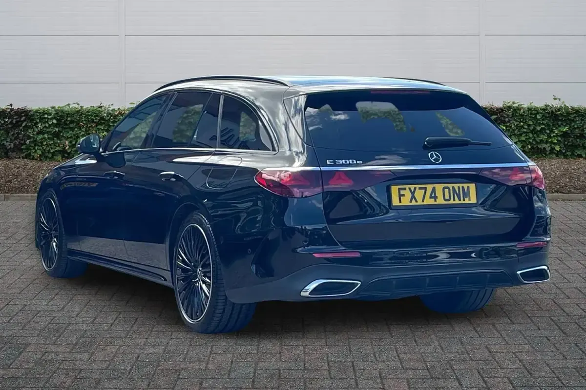 Used Mercedes E300 Urban 313 HP (230 kW) 2025 Black Estate