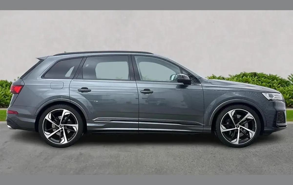 Used Audi SQ7 Black Edition 507 HP (372 kW) 2022 Grey SUV