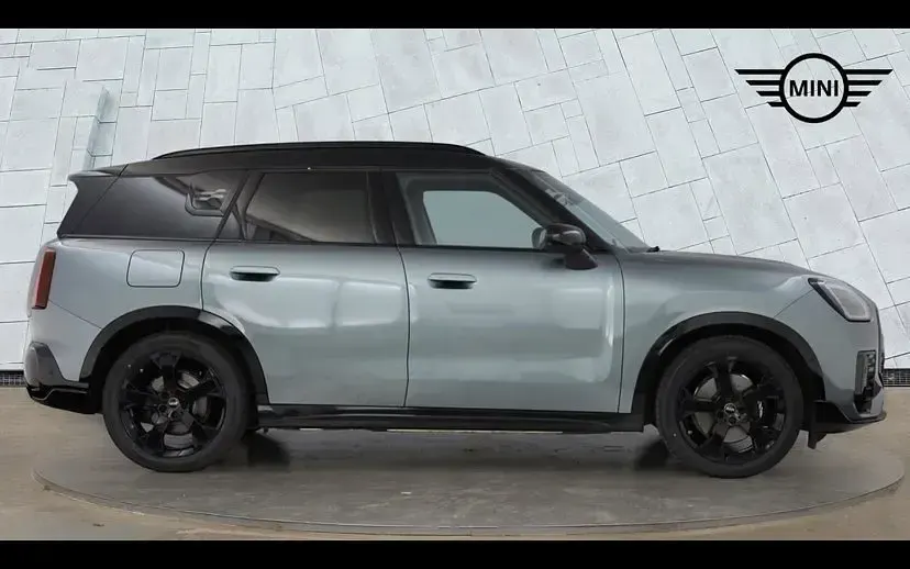 Used Mini Countryman 147 kW (201 HP) 2026 Green SUV