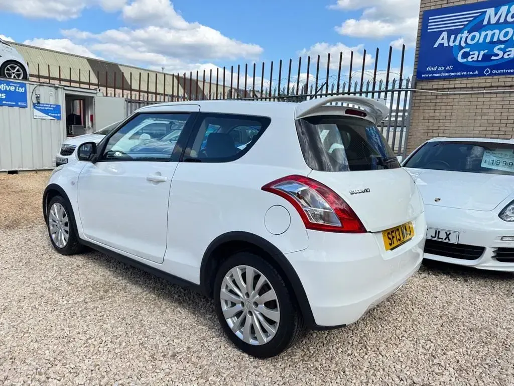 Used Suzuki Swift SZ3 94 HP (69 kW) 2013 White Hatchback