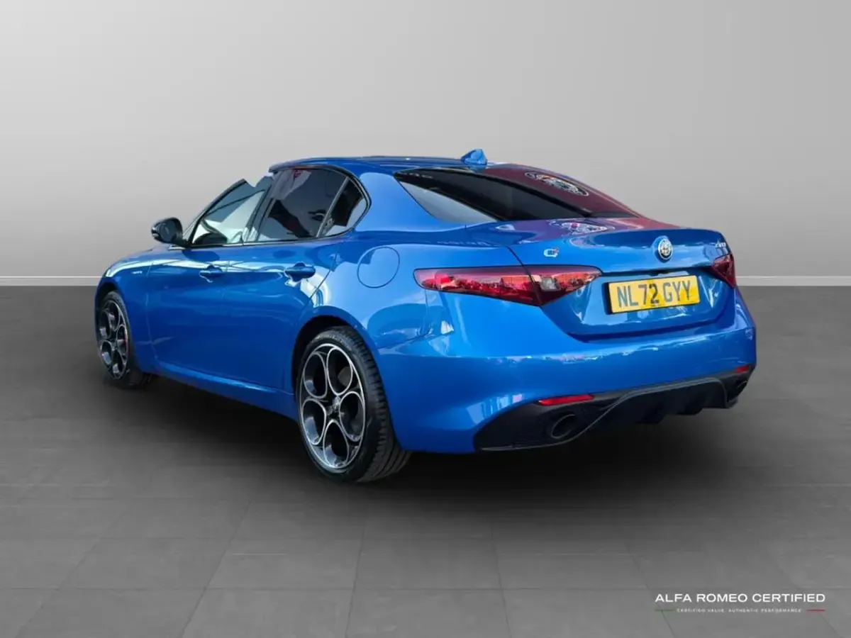 Used Alfa Romeo Giulia Veloce 276 HP (202 kW) 2022 Blue Sedan