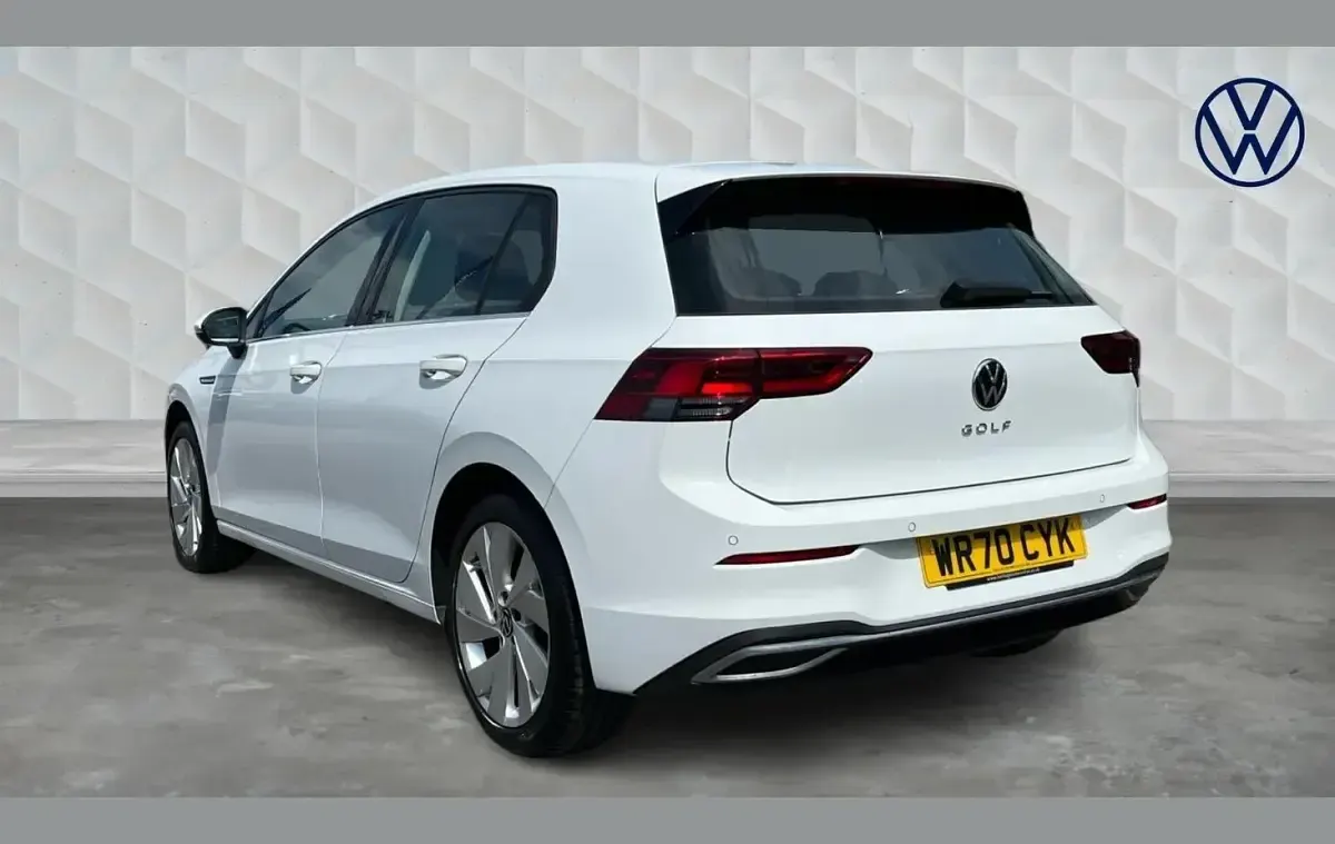 Used VW Golf VIII Style 128 HP (94 kW) 2020 White Hatchback