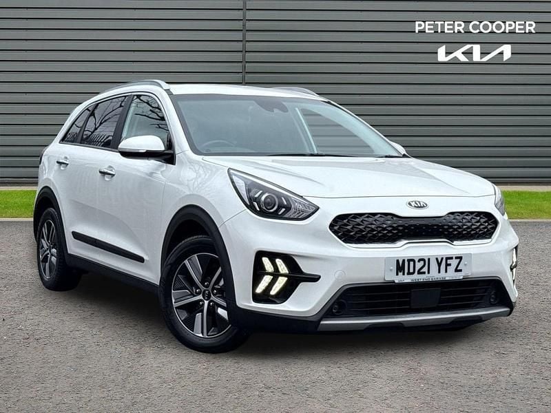 White Used 2021 Kia Niro SUV | £16,591 (Good price) - Image 1/4