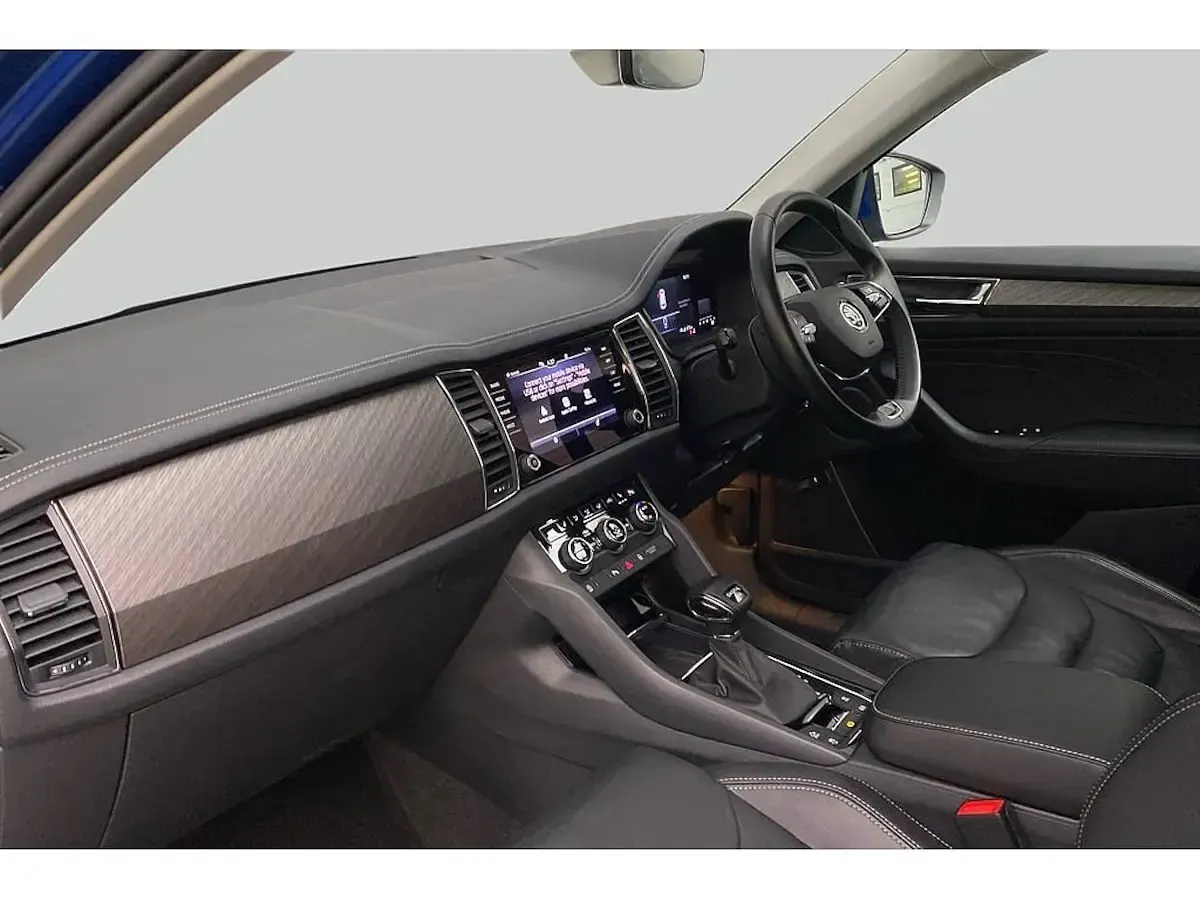 Used Skoda Kodiaq SE L Executive 110 HP (80 kW) 2023 Race blue metallic SUV