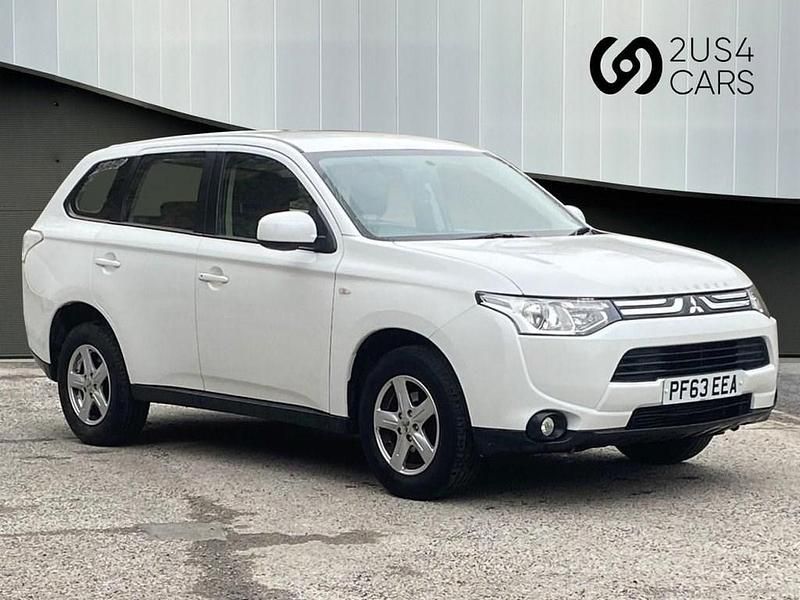 Used Mitsubishi Outlander 150 HP (110 kW) 2014 White SUV