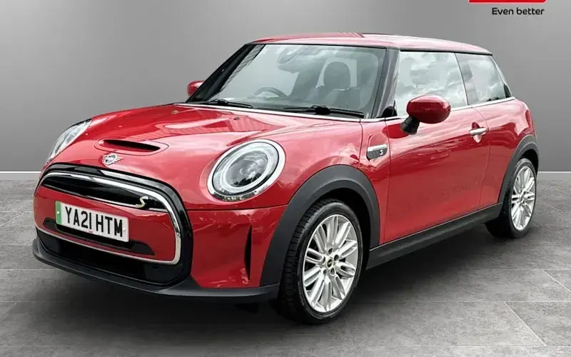 Used Mini Cooper Level 2 135 kW (184 HP) 2023 Hatchback