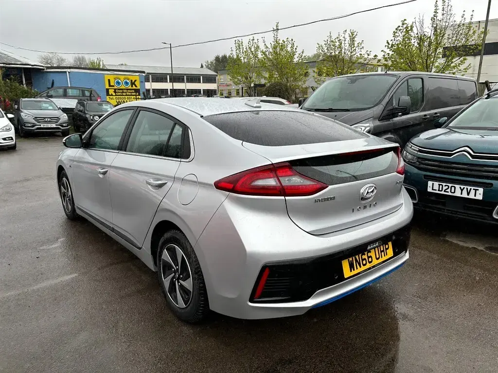 Used Hyundai Ioniq Premium SE 141 HP (103 kW) 2016 Silver Hatchback