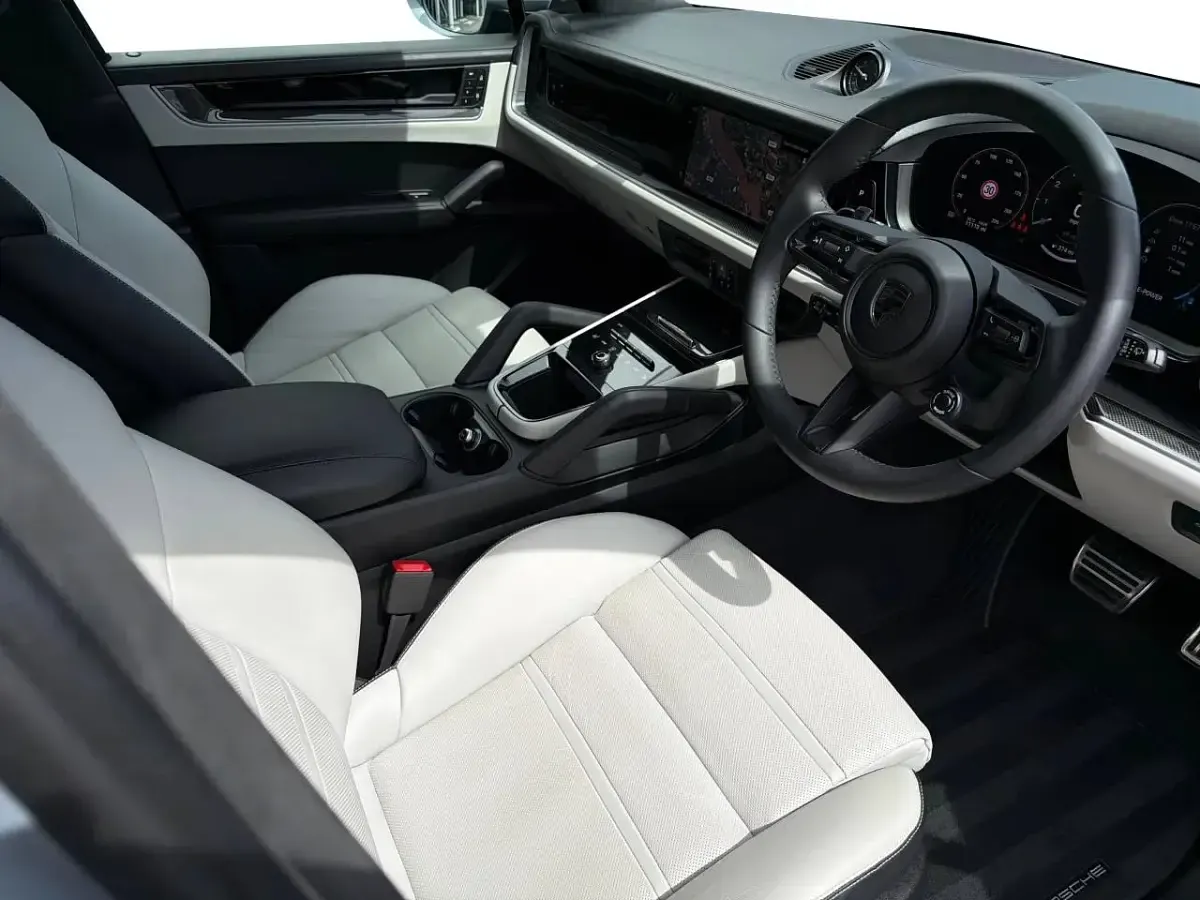 Used Porsche Cayenne Turbo E-Hybrid 2025 Grey SUV