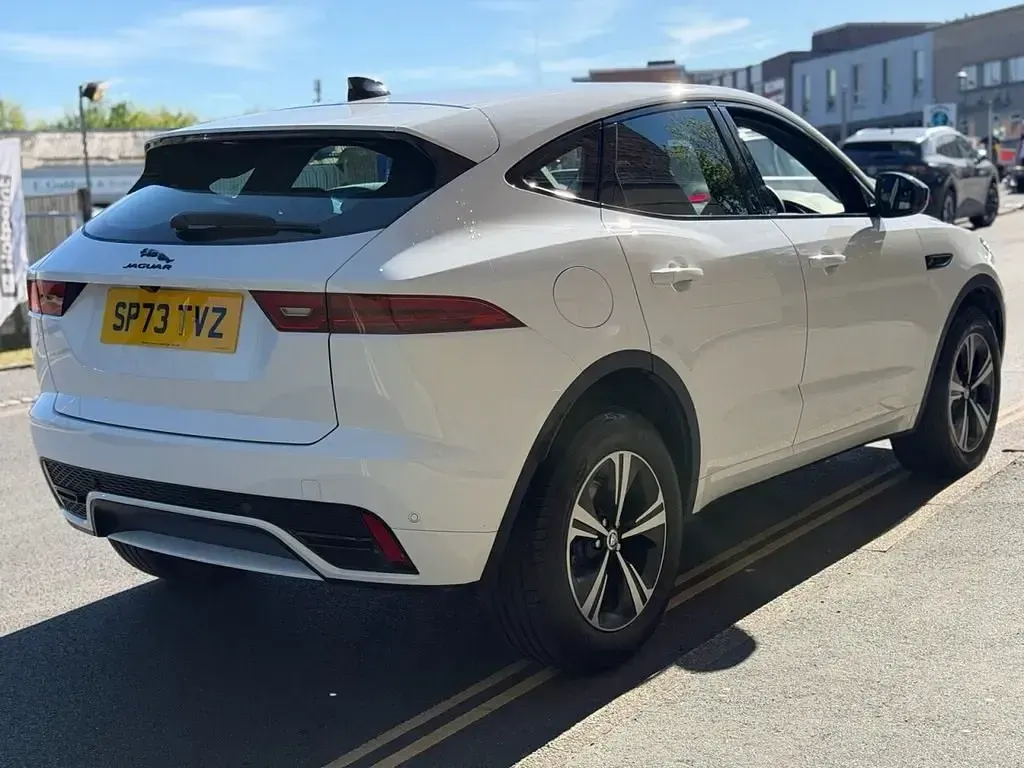 Usado Jaguar E-Pace R-Dynamic 204 HP (150 kW) 2023 Branco SUV