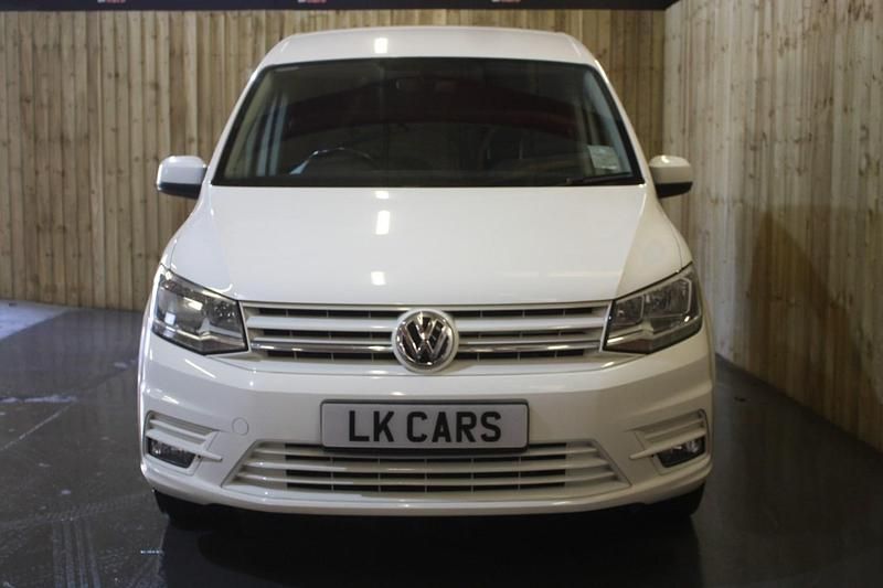 Used VW Caddy Highline 148 HP (108 kW) 2020 White MPV