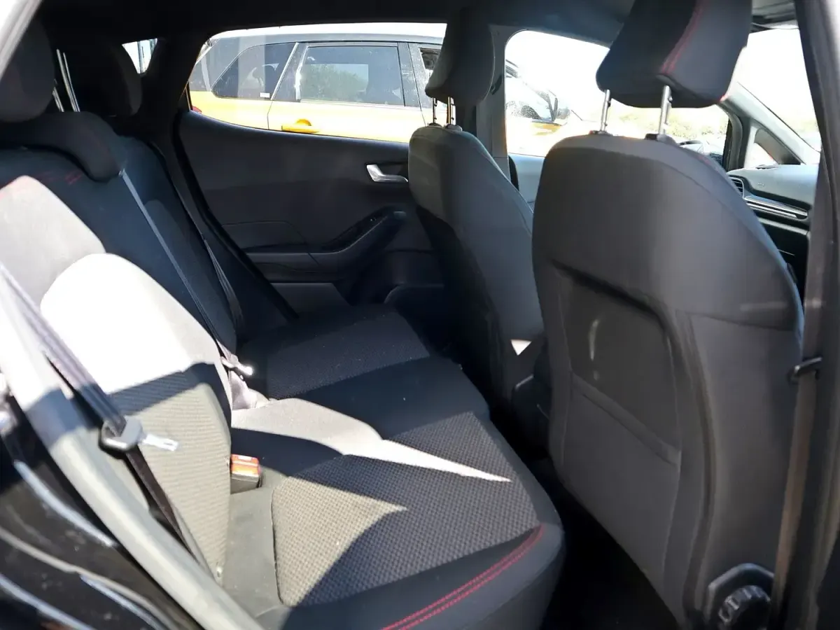 Begagnad Ford Fiesta ST-Line 2021 Svart Halvkombi