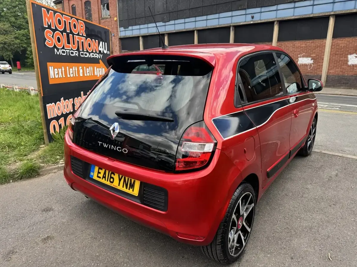 Used Renault Twingo Dynamique 2016 Red Hatchback