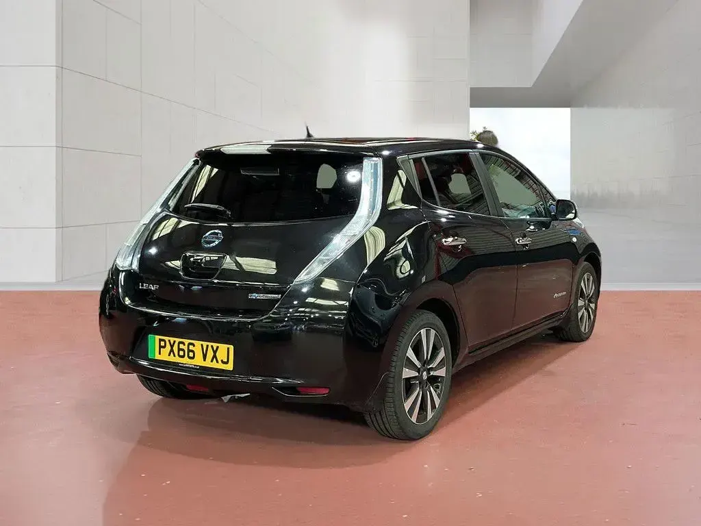 Used Nissan Leaf Tekna 80 kW (109 HP) 2017 Hatchback
