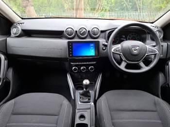 Used Dacia Duster Prestige 130 HP (95 kW) 2022 Orange SUV