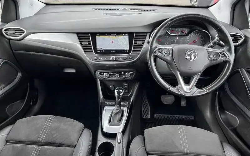 Used Vauxhall Crossland Ultimate 131 HP (96 kW) 2023 White SUV