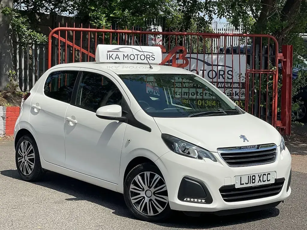Used Peugeot 108 Active 68 HP (50 kW) 2018 White Hatchback
