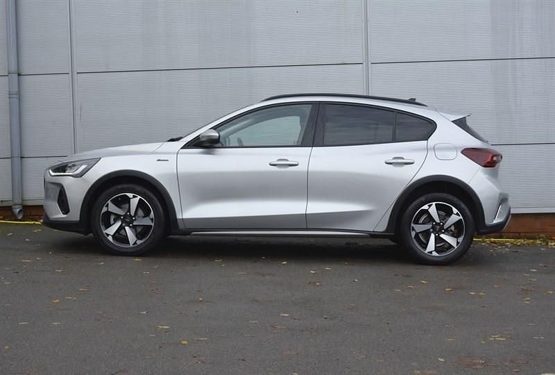 Used Ford Focus Active 125 HP (91 kW) 2023 Silver Hatchback