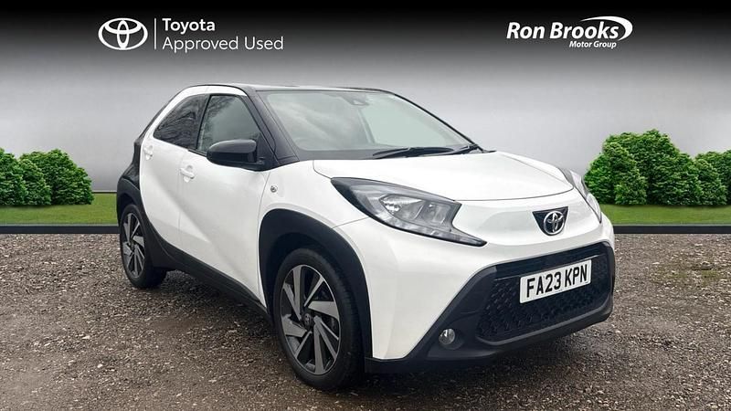 Used Toyota Aygo X 2023 White SUV