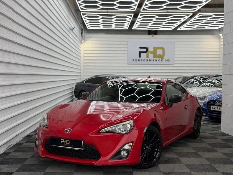 Red Used 2016 Toyota GT86 GT Coupe | £10,995 (Good price) - Image 1/4