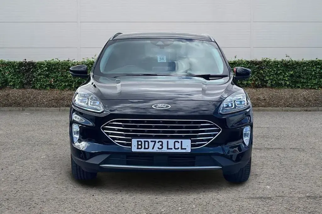 Used Ford Kuga Titanium 150 HP (110 kW) 2023 Black SUV