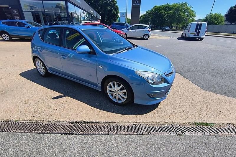 Blue Used 2011 Hyundai i30 Comfort Hatchback | £1,999 (Fair price) - Image 1/1