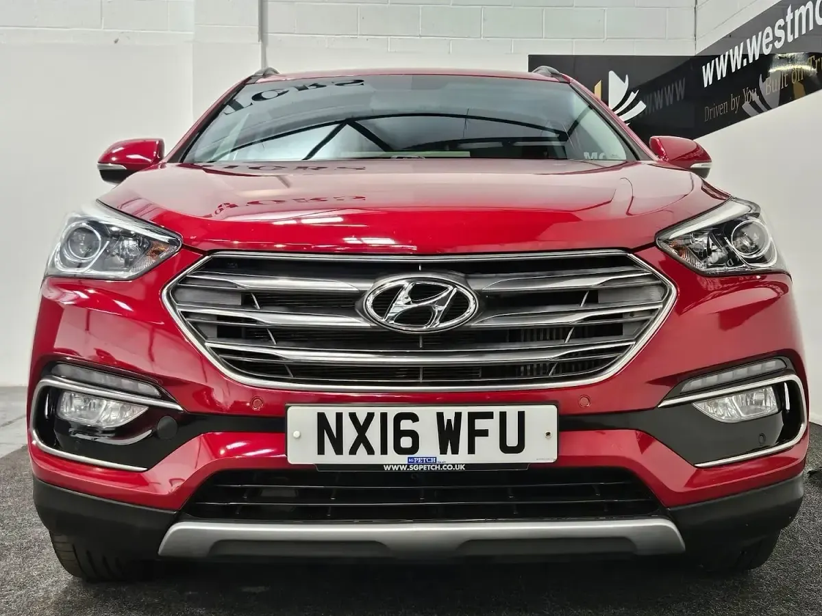 Used Hyundai Santa Fe Premium 197 HP (144 kW) 2016 Red SUV