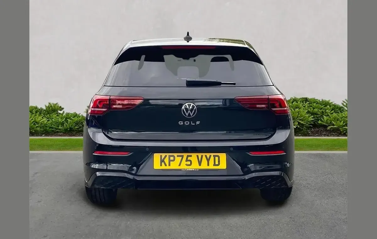 Used VW Golf VIII R-line 150 HP (110 kW) 2025 Black Hatchback
