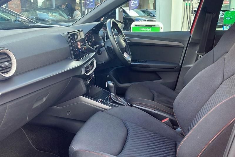 Used Seat Arona FR 115 HP (84 kW) 2024 Red SUV