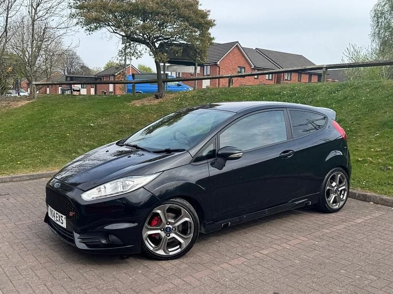 Second-hand Ford Fiesta ST 2014 Negru Hatchback