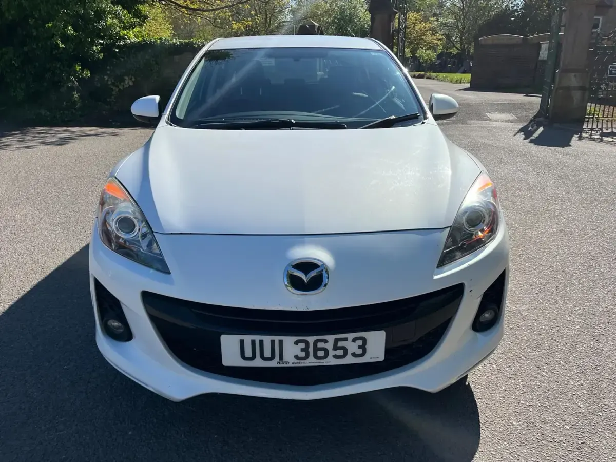 Usado Mazda 3 115 CV (84 kW) 2013 Blanco Utilitario