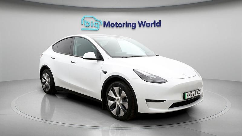 Used Tesla Model Y Long Range AWD 378 kW (514 HP) 2022 White SUV