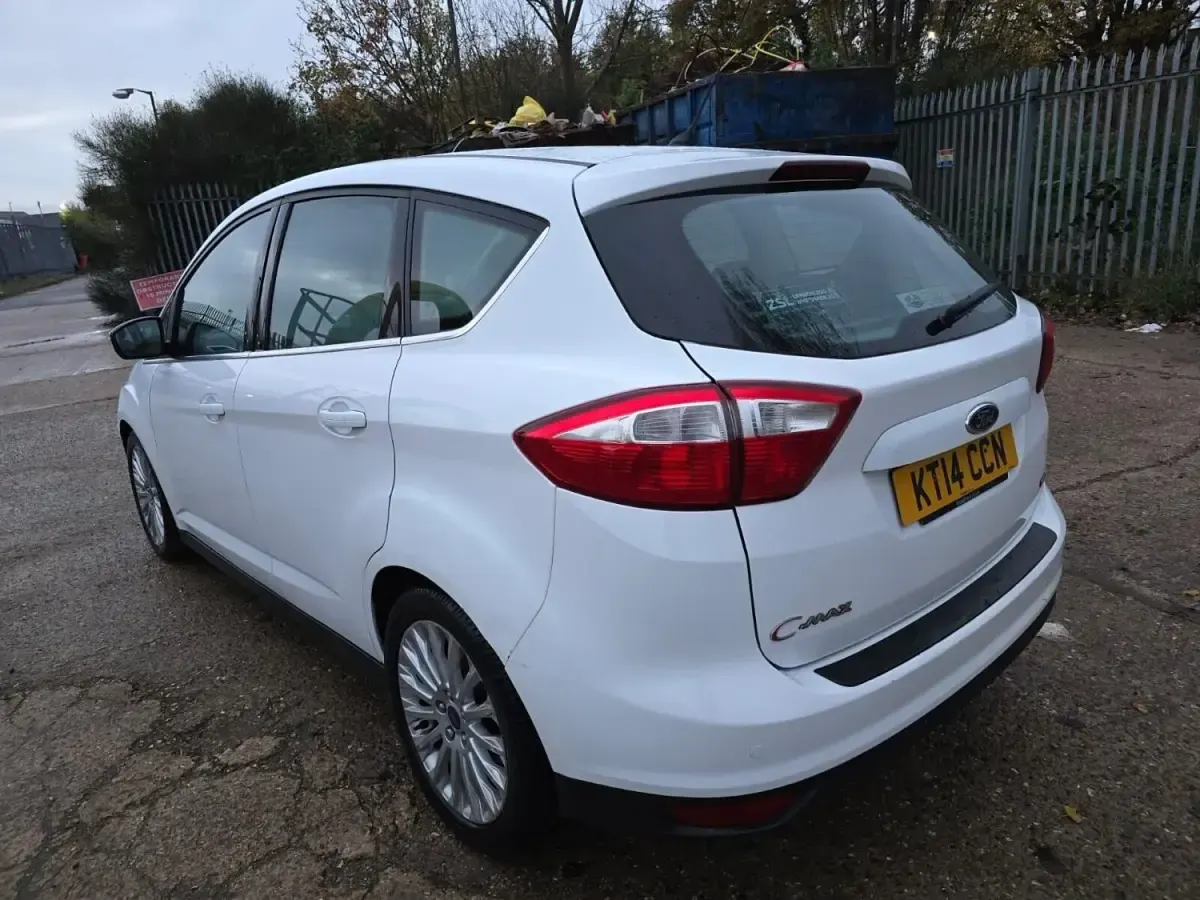 Begagnad Ford C-MAX Titanium 125 HK (91 kW) 2014 Vit Minibuss