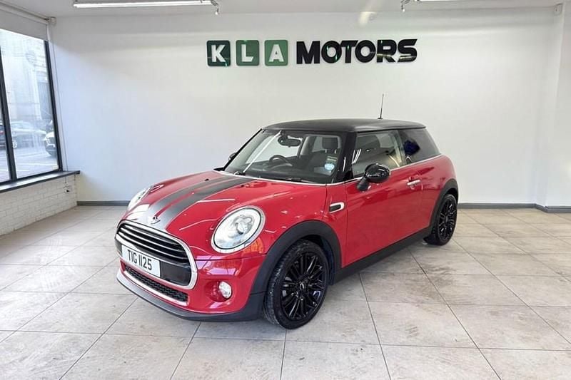 Red Used 2017 Mini Cooper D Hatch Hatchback | £7,995 (Fair price) - Image 1/1