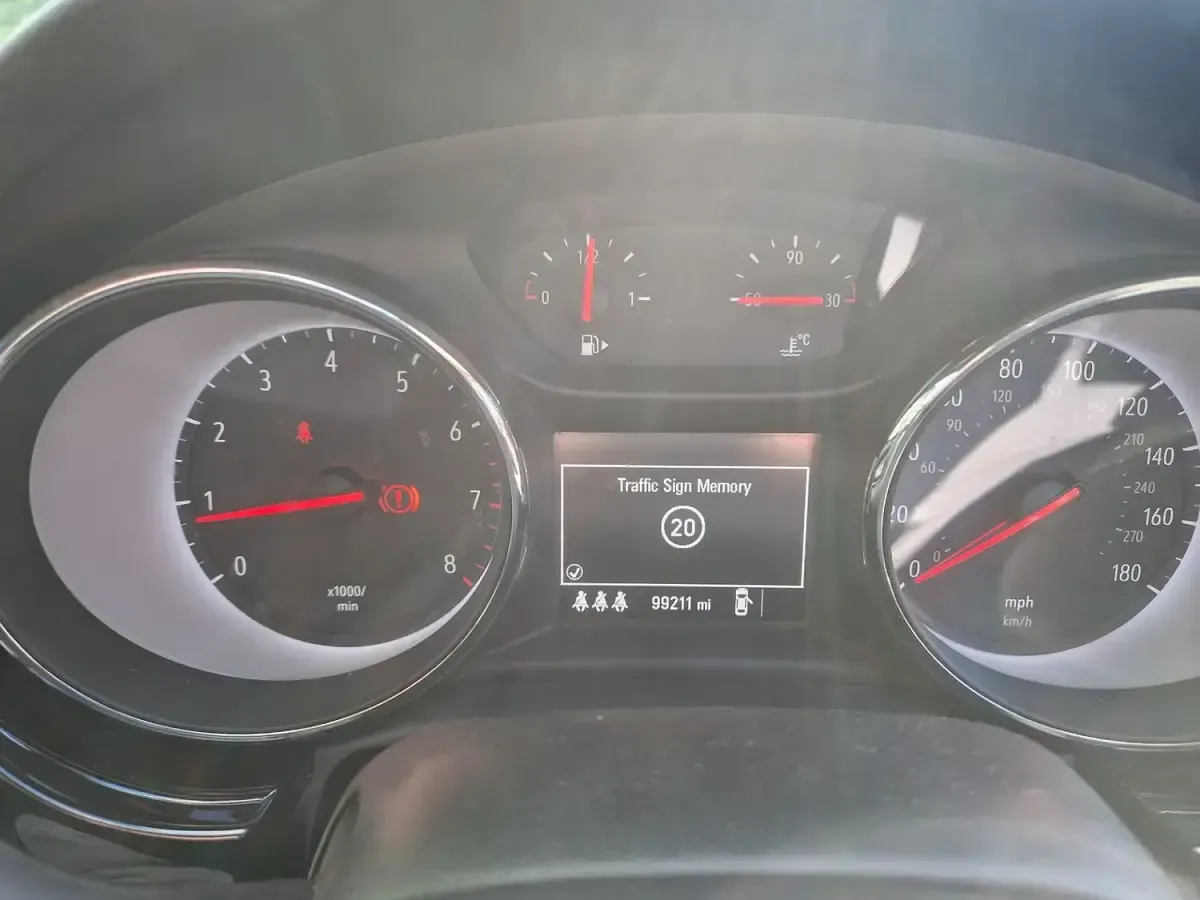 Used Vauxhall Astra SRi 2017 Grey Hatchback