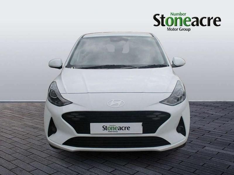 New Hyundai i10 Advanced 63 HP (46 kW) 2025 White Hatchback