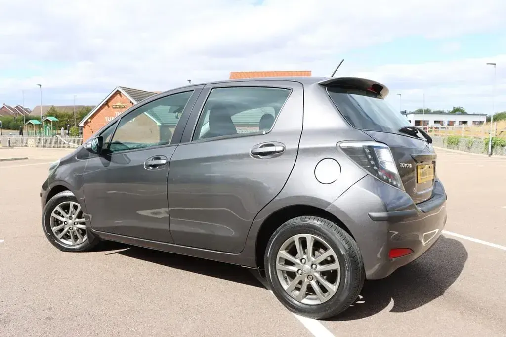Used Toyota Yaris 2014 Grey Hatchback