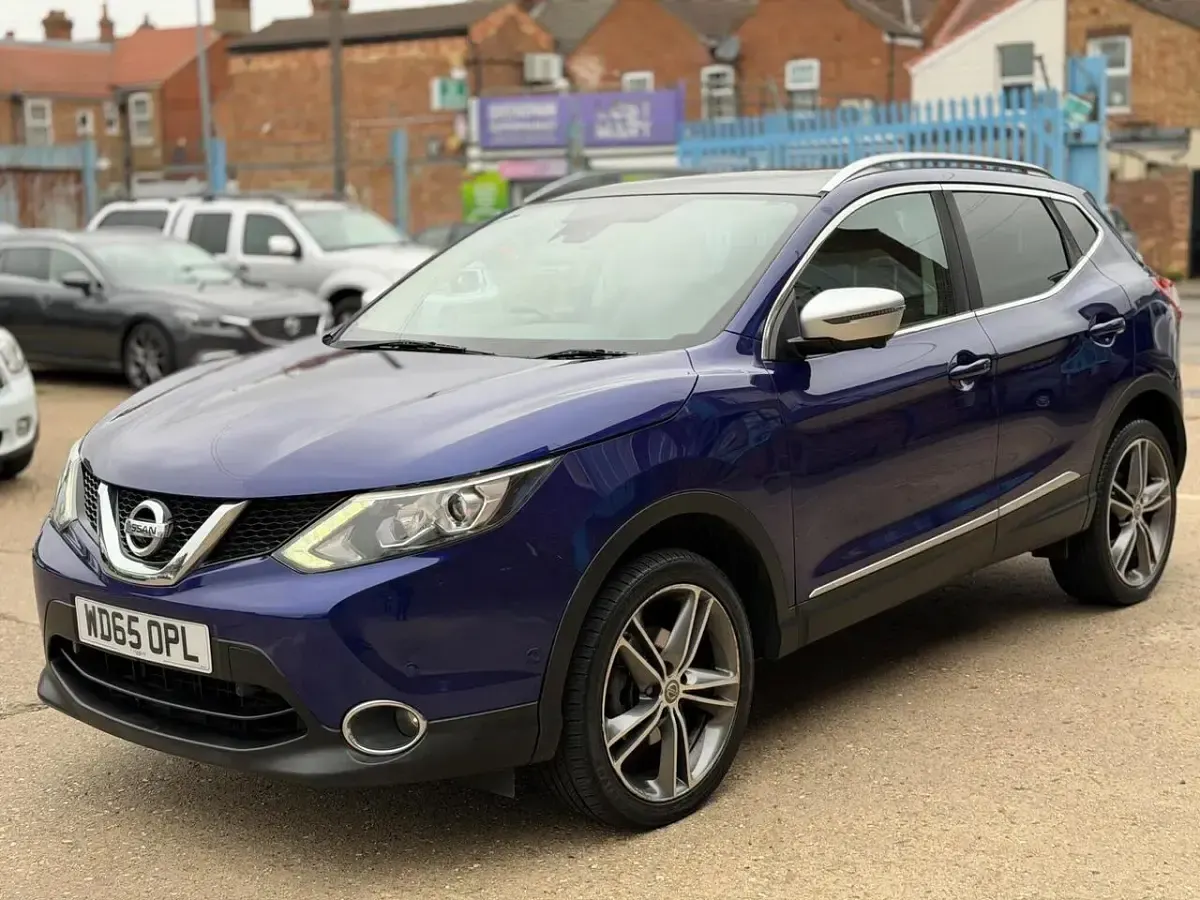 Used Nissan Qashqai Tekna 130 HP (95 kW) 2015 Blue SUV