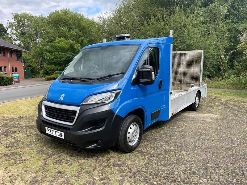 White Used 2021 Peugeot Boxer Van | £12,999 (A bit pricey) - Image 1/4