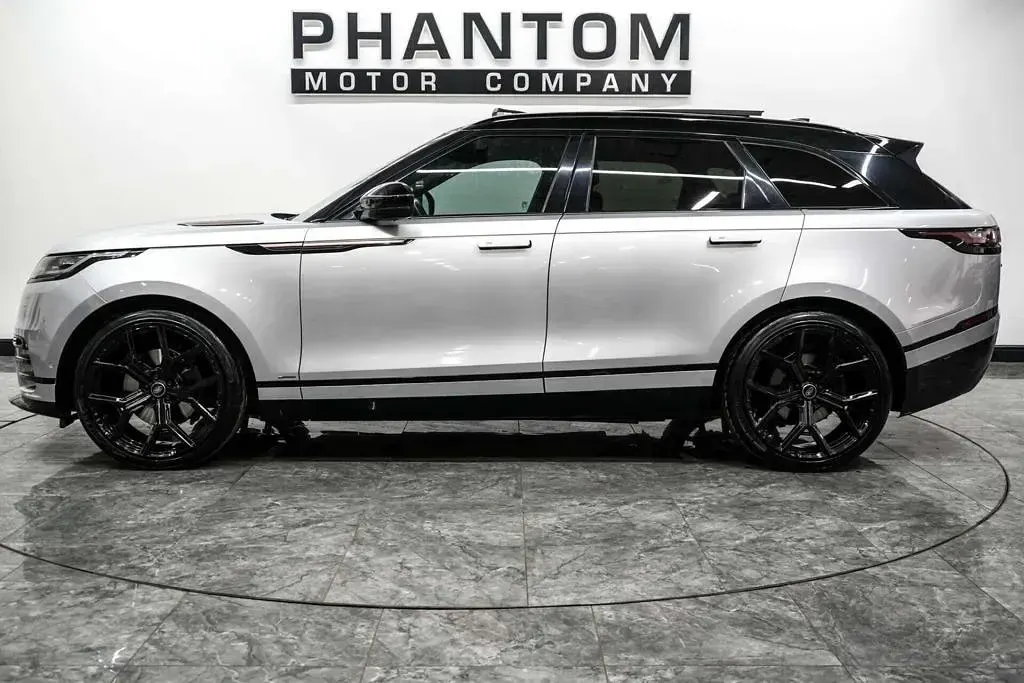 Used Land Rover Range Rover Velar SE Dynamic 300 HP (220 kW) 2017 Silver SUV