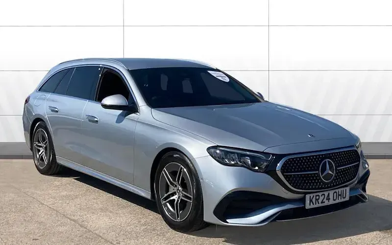 Usado Mercedes E220 AMG line 197 CV (144 kW) 2025 Familiar