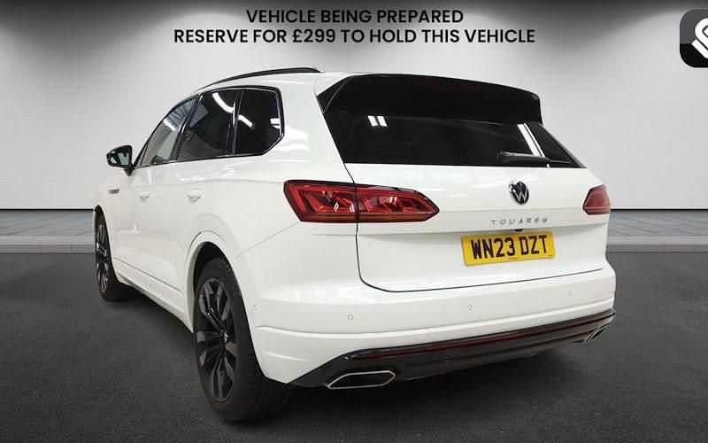 Used VW Touareg Black Edition 286 HP (210 kW) 2022 Pure white SUV