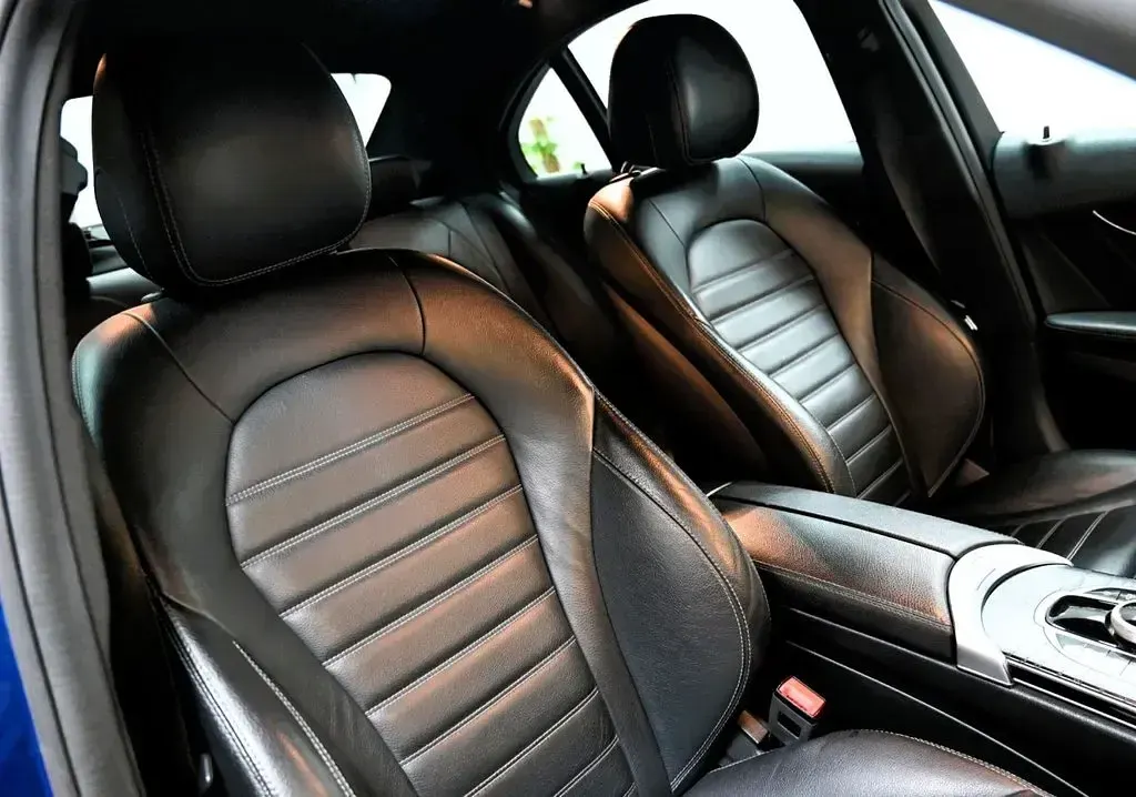 Used Mercedes C200 AMG line 2019 Blue Sedan