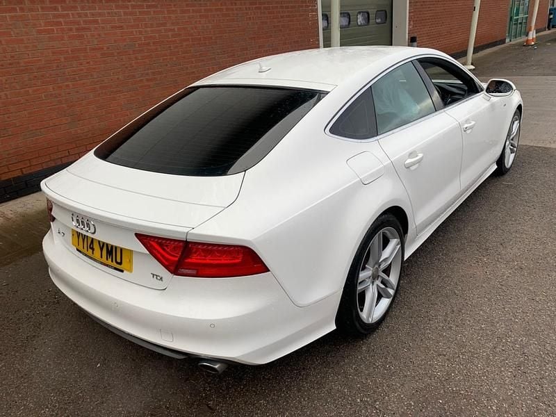Used Audi A7 S-Line 2014 White Hatchback